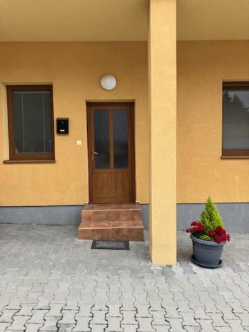 Апартаменти Apartmanovy Dom Slavia Бойниці Екстер'єр фото